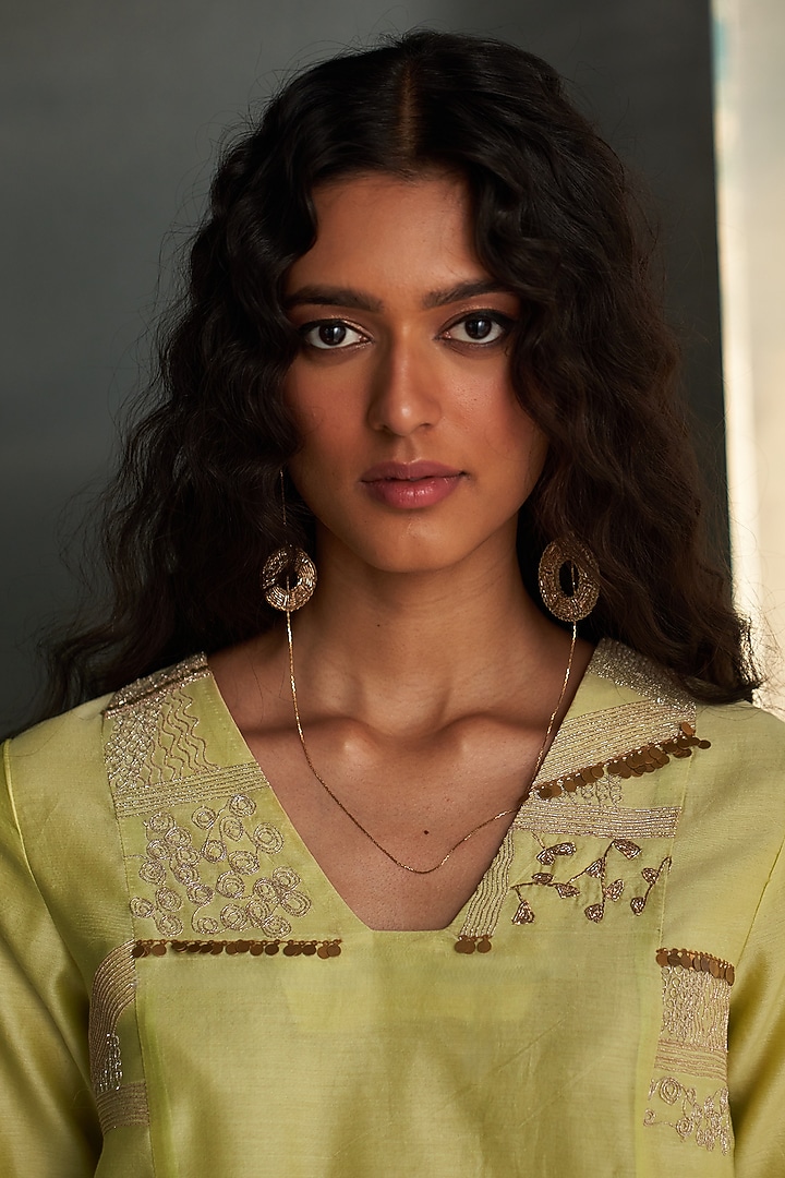 Butter Yellow Chanderi Embroidered Kurta Set by Charkhee at Pernia's Pop Up Shop