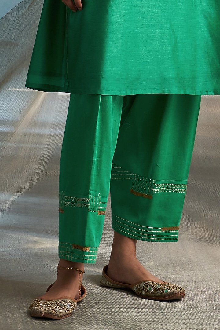Lush Green Chanderi Boota Embroidered Kurta Set by Charkhee at Pernia's Pop Up Shop