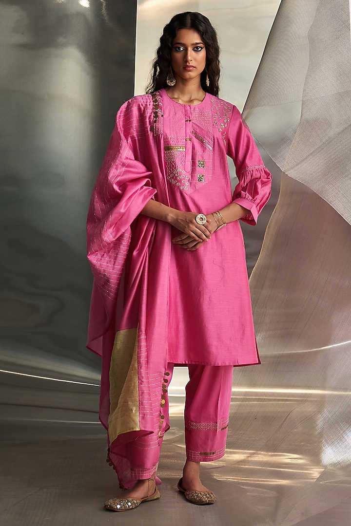 Bloom Pink Chanderi Boota Embroidered Kurta Set by Charkhee at Pernia's Pop Up Shop