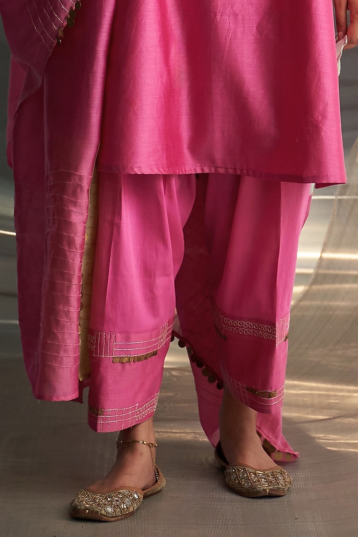Bloom Pink Chanderi Boota Embroidered Kurta Set by Charkhee at Pernia's Pop Up Shop
