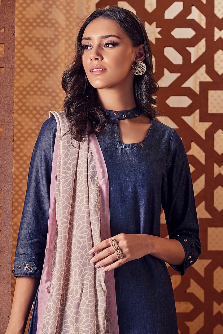 Blue Embroidered Kurta Set by Charkhee at Pernia's Pop Up Shop