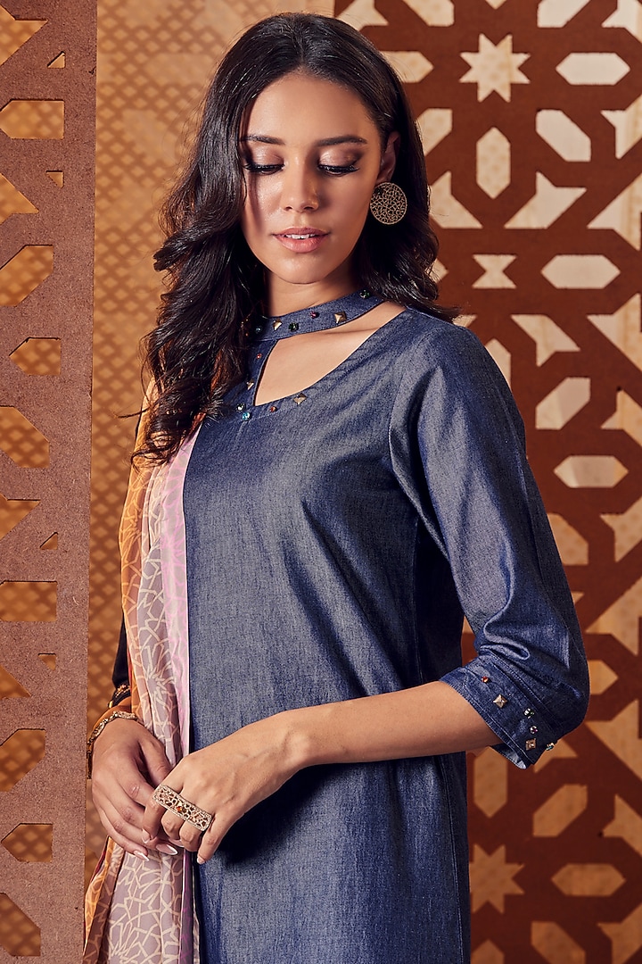 Blue Embroidered Kurta Set by Charkhee at Pernia's Pop Up Shop