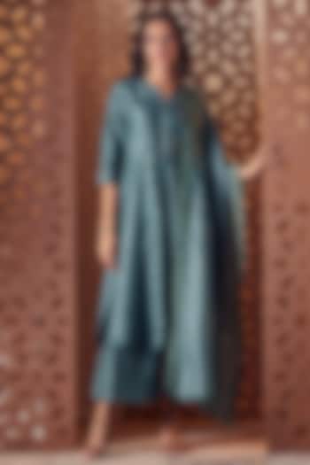 Sage Green Chanderi Kurta Set by Charkhee at Pernia's Pop Up Shop