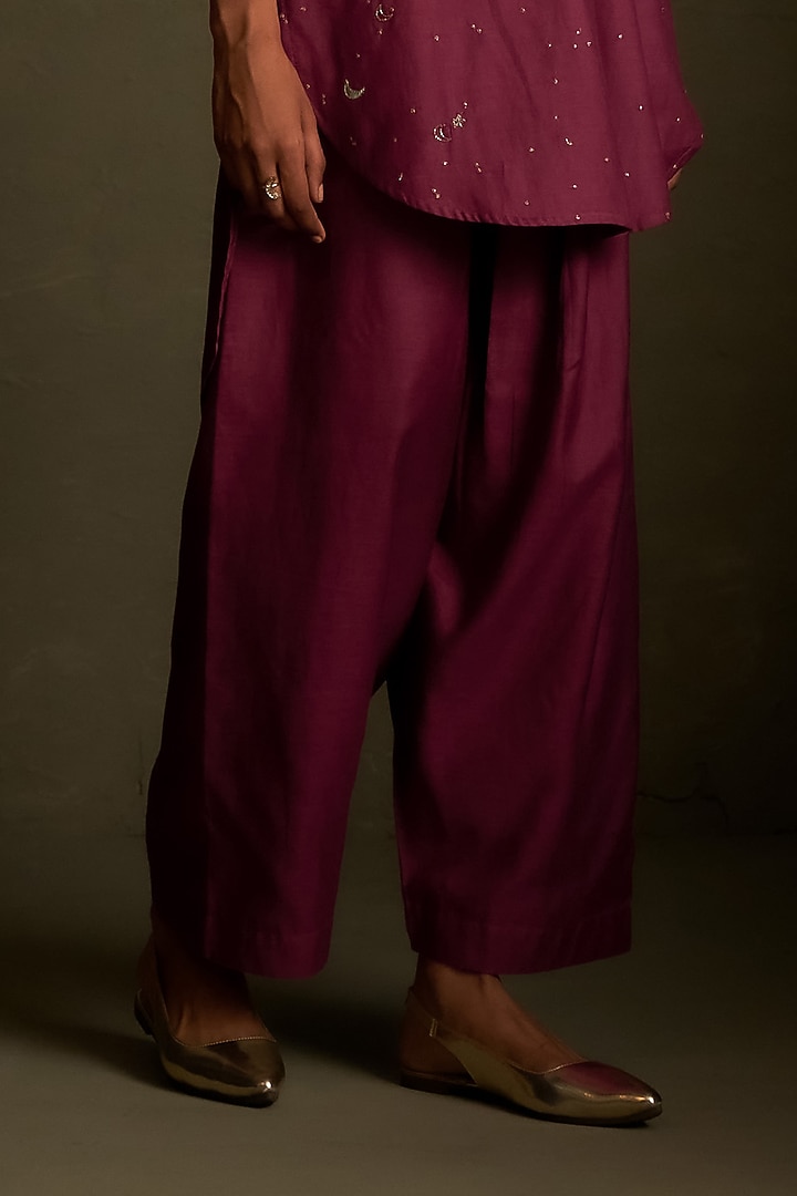 Magenta Mul Chanderi & Voil Embroidered Kurta Set by Charkhee at Pernia's Pop Up Shop