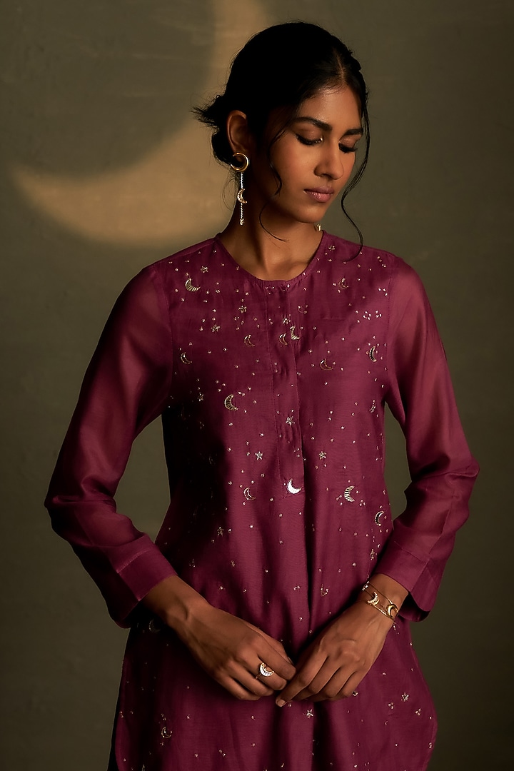 Magenta Mul Chanderi & Voil Embroidered Kurta Set by Charkhee at Pernia's Pop Up Shop