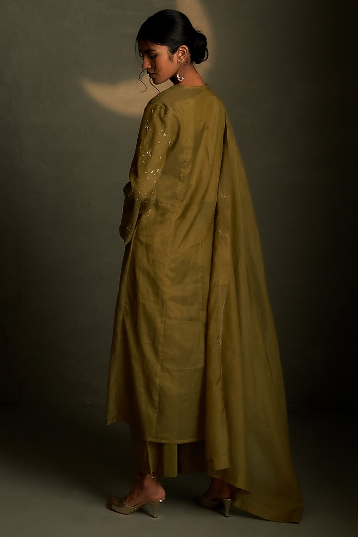 Olive Dusk Mul Chanderi & Voil Embroidered Kurta Set by Charkhee at Pernia's Pop Up Shop