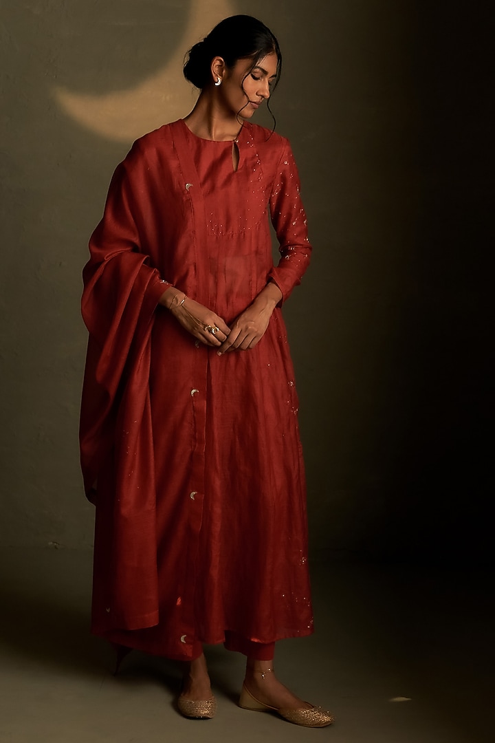 Crimson Mul Chanderi & Voil Embroidered Party Wear Anarkali Set by Charkhee at Pernia's Pop Up Shop