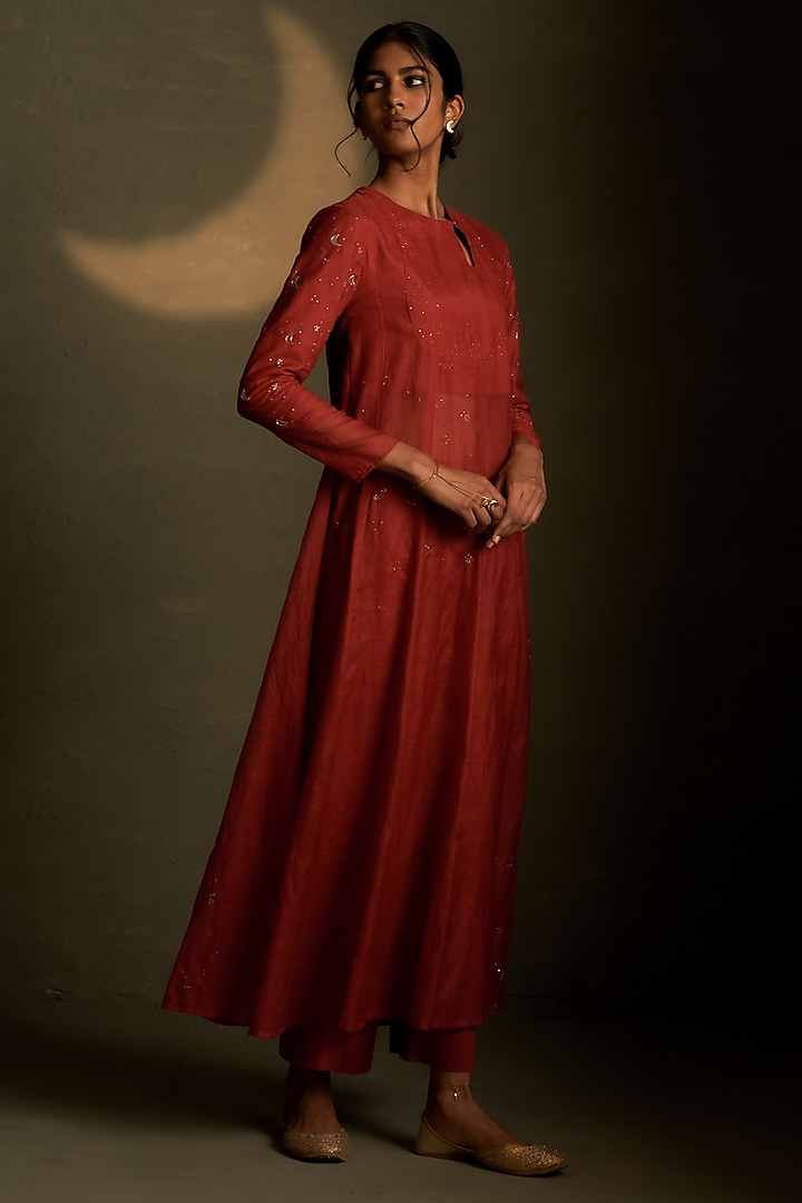 Crimson Mul Chanderi & Voil Embroidered Party Wear Anarkali Set by Charkhee at Pernia's Pop Up Shop