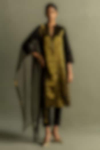 Black Tissue & Chanderi Striped Kurta Set by Charkhee at Pernia's Pop Up Shop