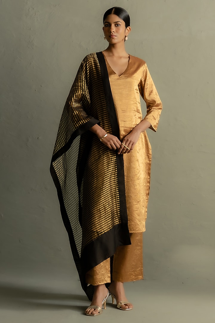 Black Tissue Straight Kurta Set by Charkhee at Pernia's Pop Up Shop