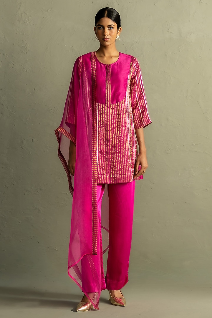 Pink Chanderi & Tissue Striped Short Kurta Set by Charkhee at Pernia's Pop Up Shop