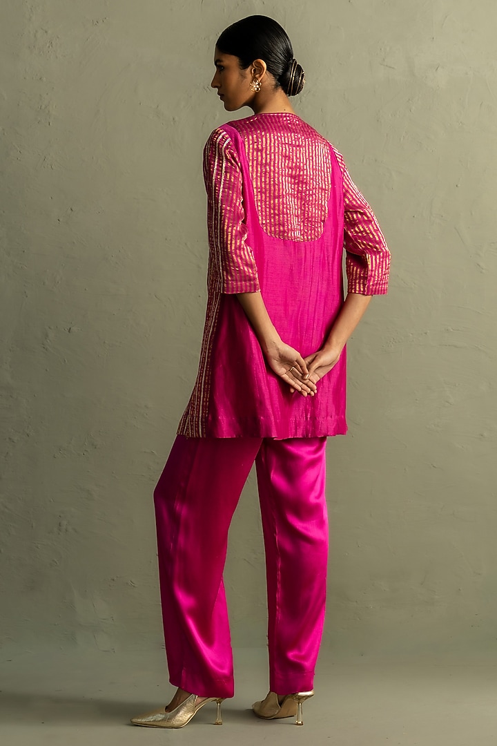Pink Chanderi & Tissue Striped Short Kurta Set by Charkhee at Pernia's Pop Up Shop