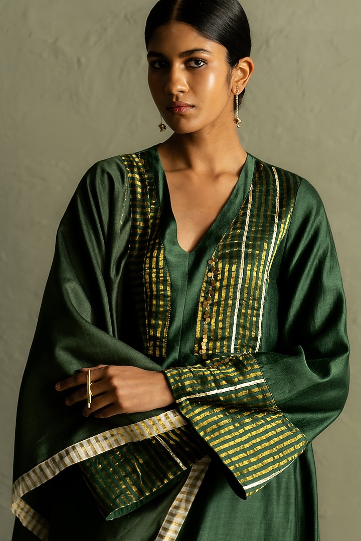 Bottle Green Tissue & Chanderi Kurta Set by Charkhee at Pernia's Pop Up Shop