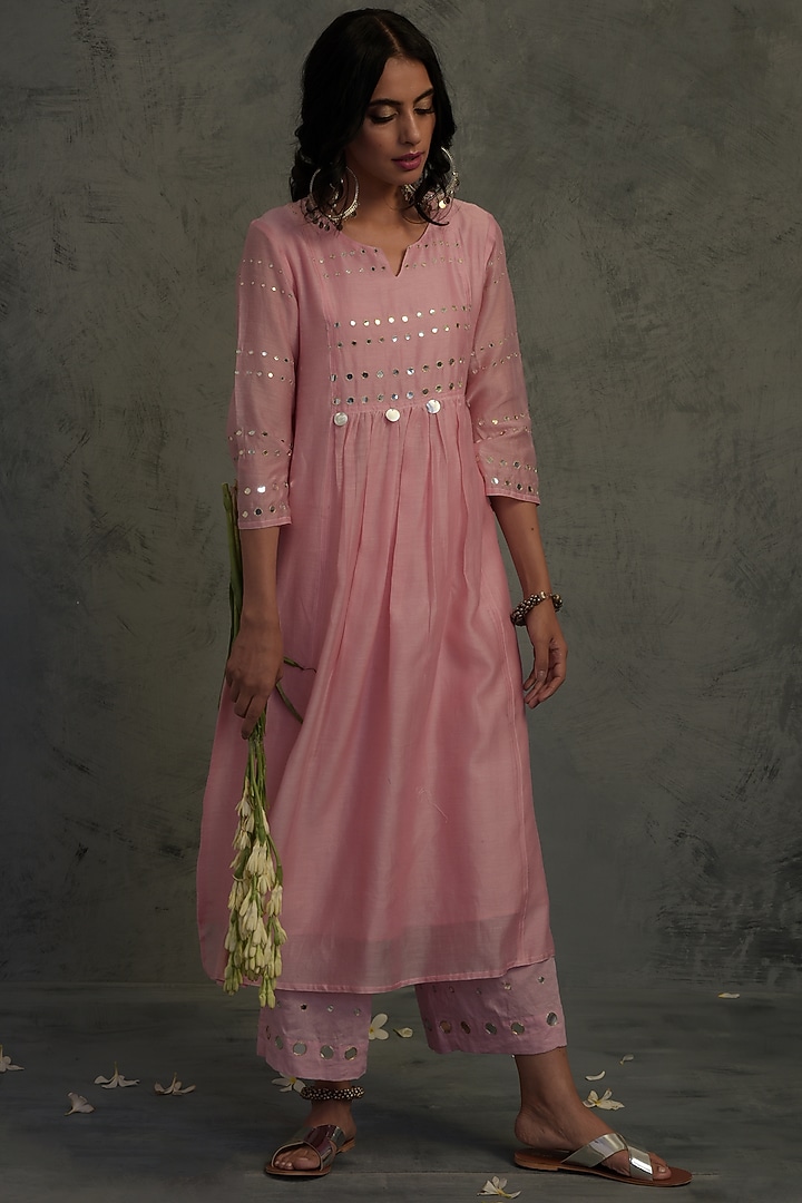 Pink Embroidered Kurta Set by Charkhee at Pernia's Pop Up Shop