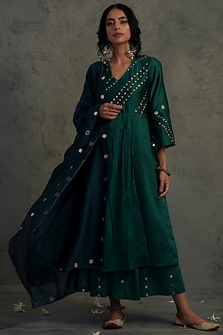 Emerald Green Embroidered Kurta Set by Charkhee