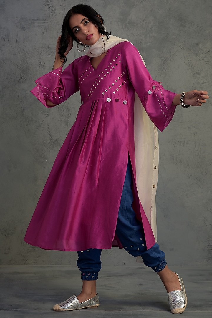 Magenta Embroidered Contrasting Kurta Set by Charkhee