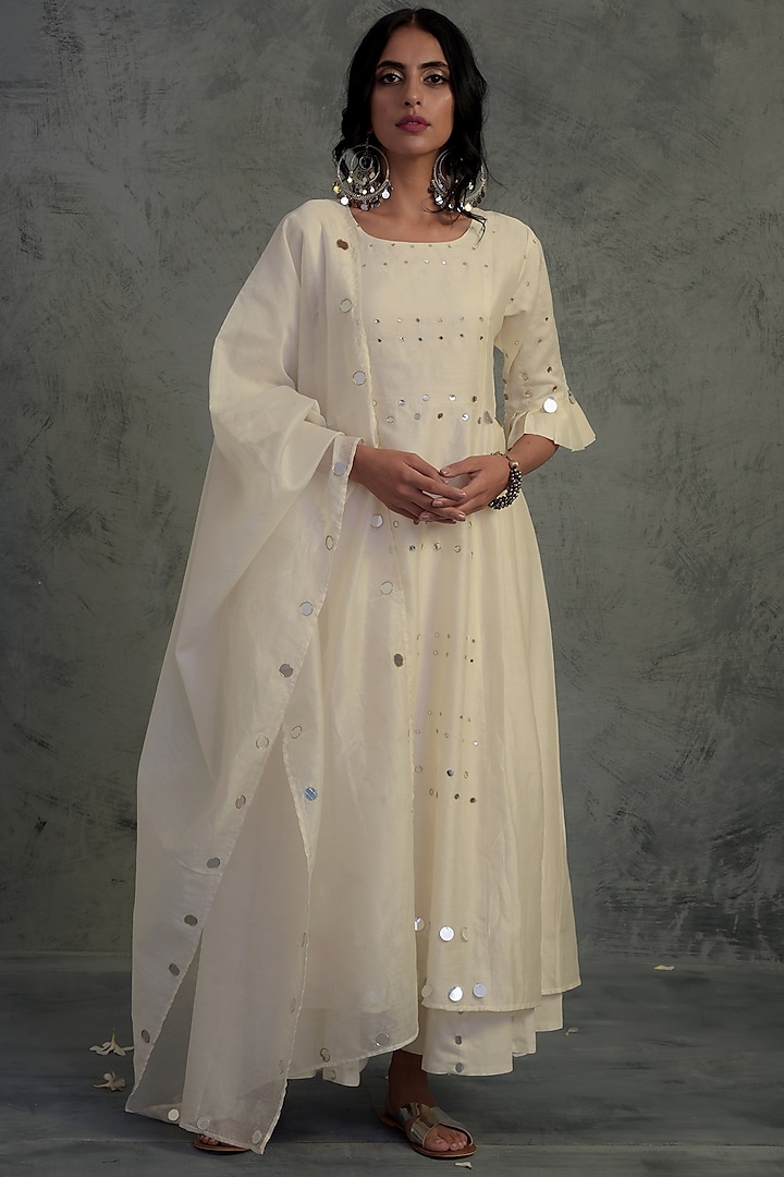 Off-White Kurta Set With Embroidery by Charkhee