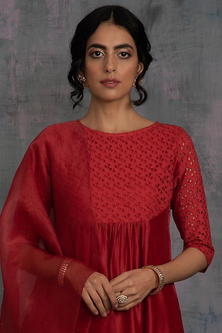 Scarlet Red Swarovski Embellished Kurta Set by Charkhee at Pernia's Pop Up Shop
