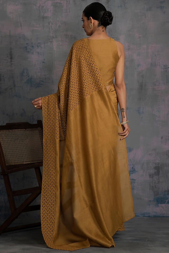 Gold Embroidered Party Wear Saree Set by Charkhee at Pernia's Pop Up Shop