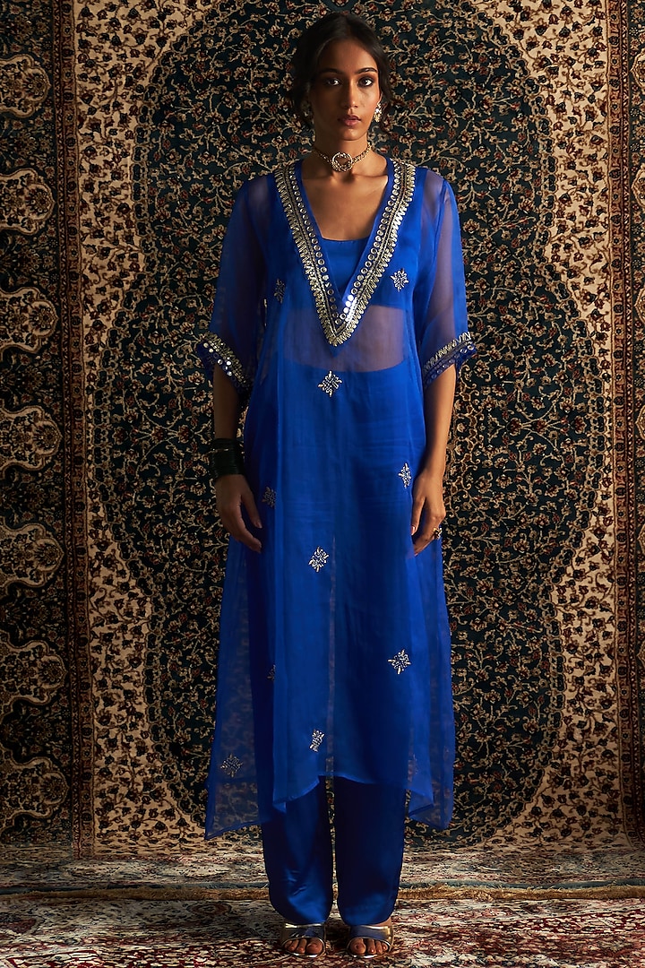 Blue Organza Hand Embroidered Sheer Overlay Kurta Set by Charkhee at Pernia's Pop Up Shop