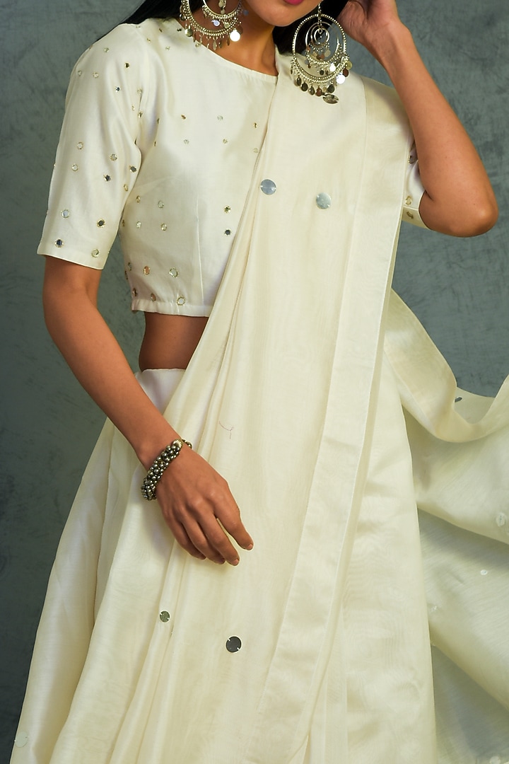 Off-White Chanderi Mirror Embroidered Party Wear Saree Set by Charkhee at Pernia's Pop Up Shop