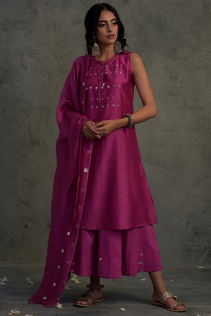 Bright Pink Embroidered Kurta Set by Charkhee