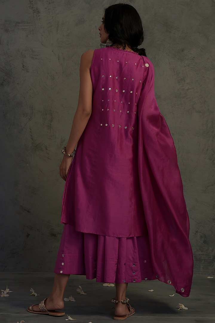 Bright Pink Embroidered Kurta Set by Charkhee at Pernia's Pop Up Shop