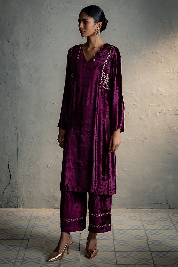 Pink Velvet Embroidered Kurta Set by Charkhee at Pernia's Pop Up Shop