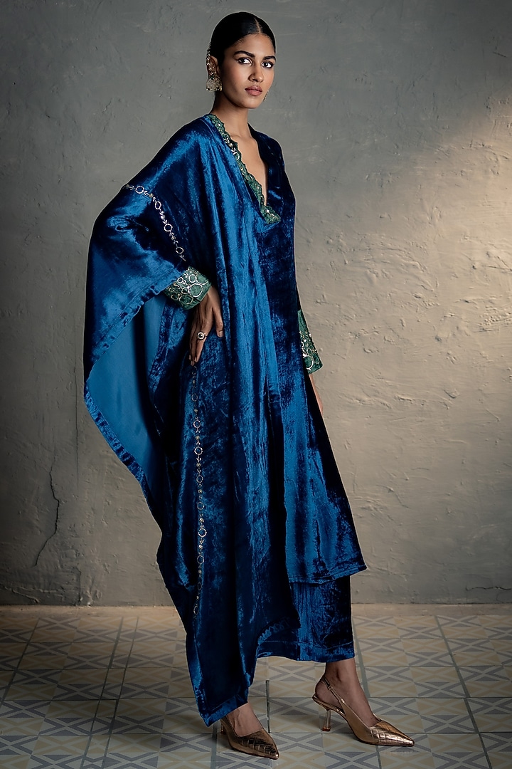 Blue Velvet Embroidered Kurta Set by Charkhee at Pernia's Pop Up Shop