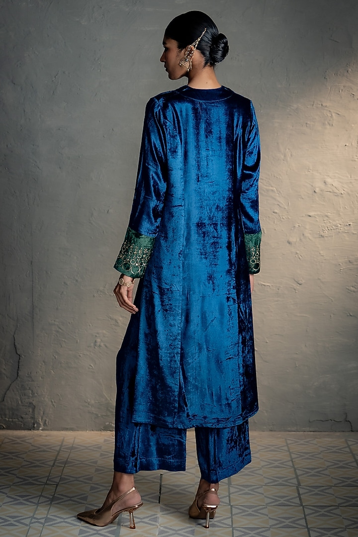 Blue Velvet Embroidered Kurta Set by Charkhee at Pernia's Pop Up Shop
