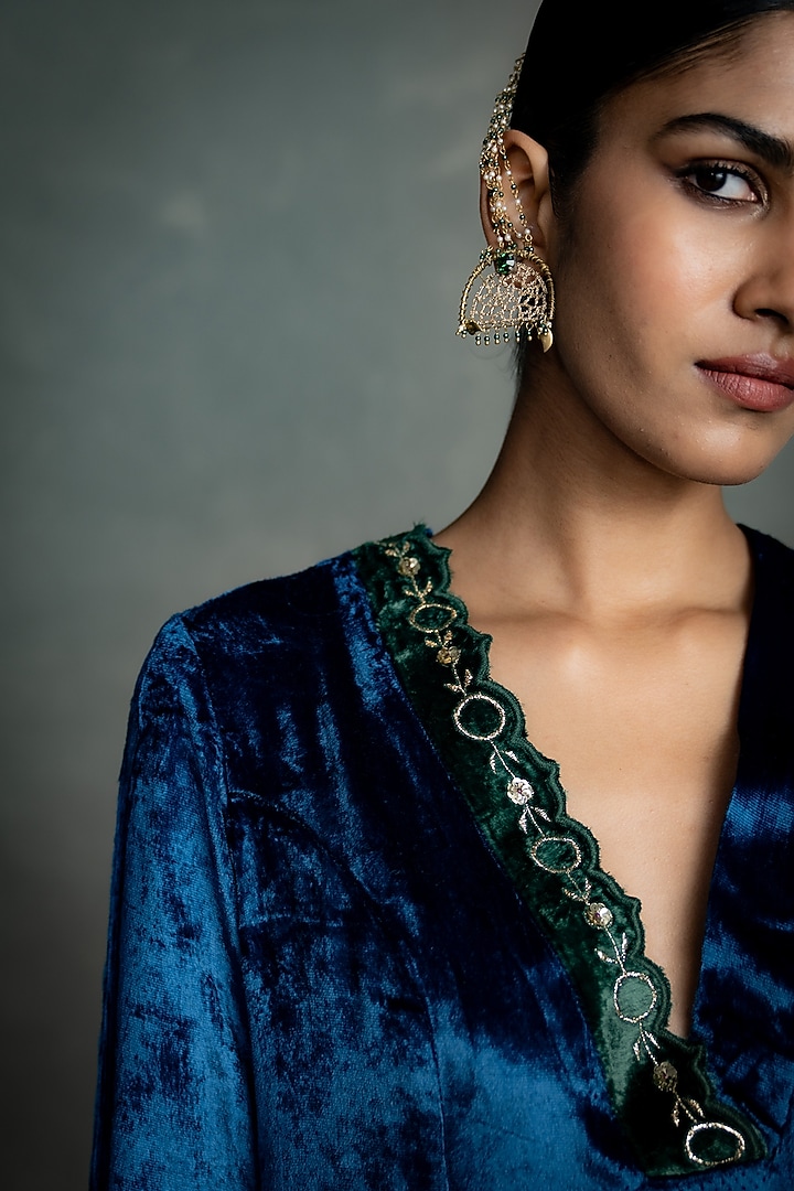 Blue Velvet Embroidered Kurta Set by Charkhee at Pernia's Pop Up Shop