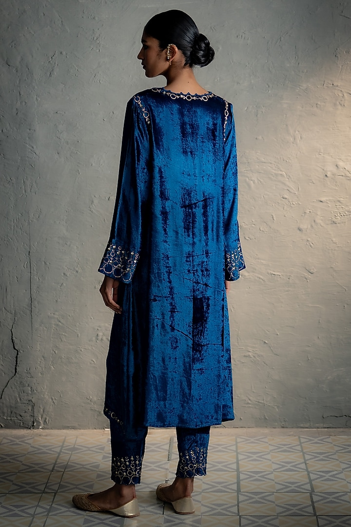 Blue Velvet Embroidered A-Line Kurta Set by Charkhee at Pernia's Pop Up Shop
