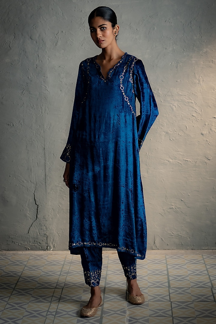 Blue Velvet Embroidered A-Line Kurta Set by Charkhee at Pernia's Pop Up Shop