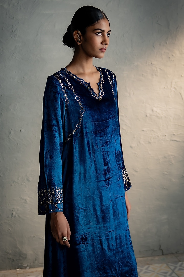 Blue Velvet Embroidered A-Line Kurta Set by Charkhee at Pernia's Pop Up Shop
