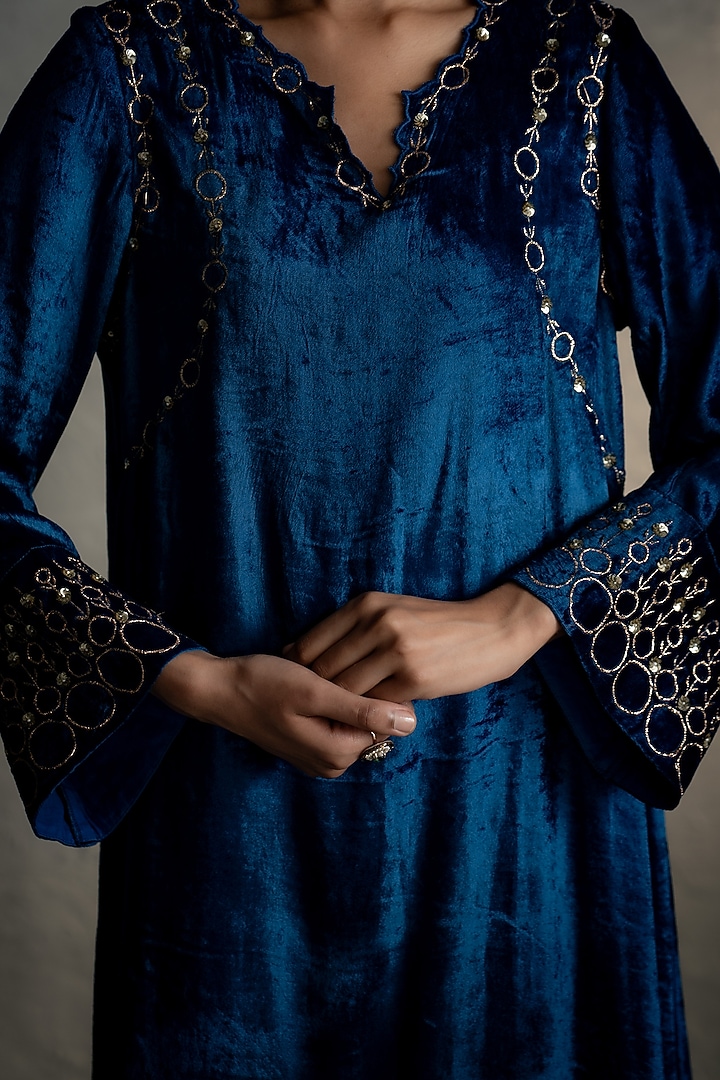Blue Velvet Embroidered A-Line Kurta Set by Charkhee at Pernia's Pop Up Shop