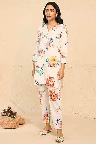 White Cotton Satin Floral Printed Kurta Set by Chrkha