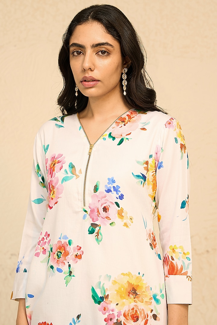 White Cotton Satin Floral Printed Kurta Set by Chrkha at Pernia's Pop Up Shop