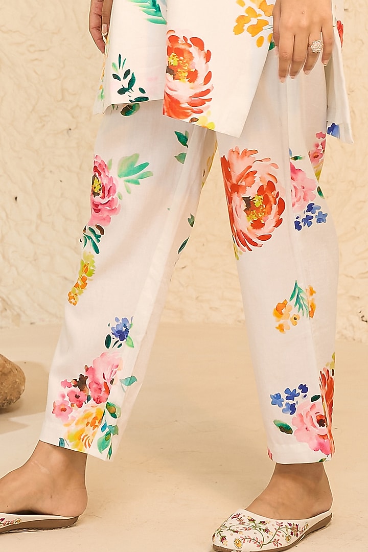 White Cotton Satin Floral Printed Kurta Set by Chrkha at Pernia's Pop Up Shop