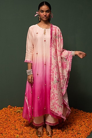 Pink Ombre Embroidered Kurta Set by Chrkha