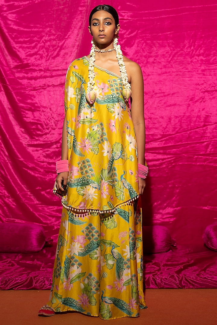 Yellow Chanderi Silk Printed Kaftan Set by Chrkha at Pernia's Pop Up Shop