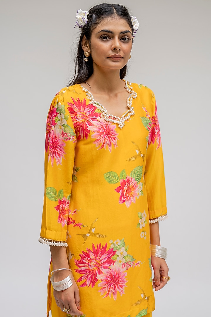 Yellow Printed Kurta Set by Chrkha at Pernia's Pop Up Shop