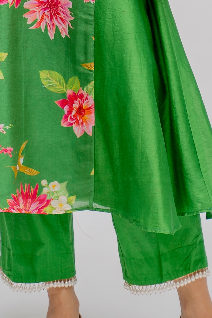 Green Printed & Embroidered Kurta Set by Chrkha at Pernia's Pop Up Shop
