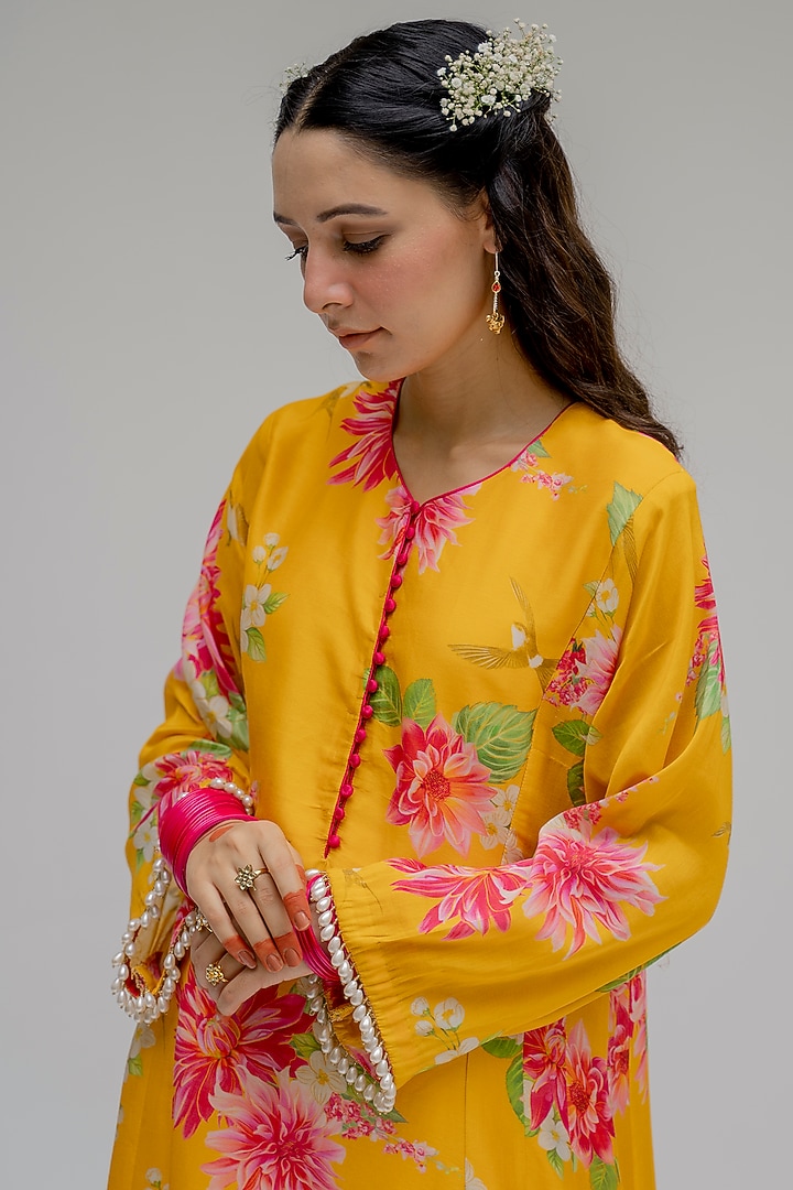 Yellow Printed & Embroidered Kurta Set by Chrkha at Pernia's Pop Up Shop