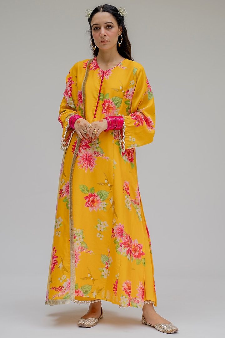 Yellow Printed & Embroidered Kurta Set by Chrkha at Pernia's Pop Up Shop
