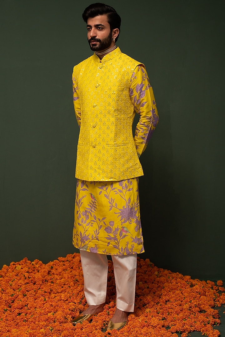 Yellow Chanderi Silk Bundi Jacket With Kurta Set by chrkha men