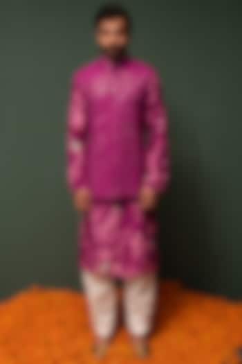 Magenta Silk Embroidered Bundi Jacket With Kurta Set by chrkha men
