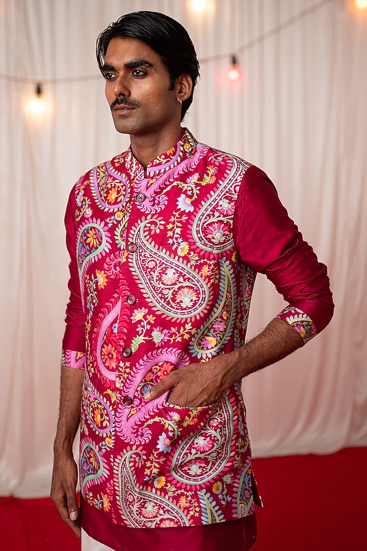 Maroon Chanderi Silk & Cotton Satin Floral Printed Bundi Jacket Set by chrkha men at Pernia's Pop Up Shop
