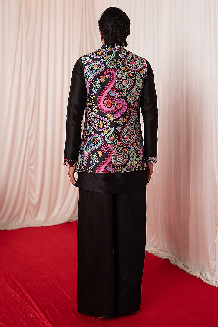 Black Chanderi Silk & Cotton Satin Floral Printed Bundi Jacket Set by chrkha men at Pernia's Pop Up Shop