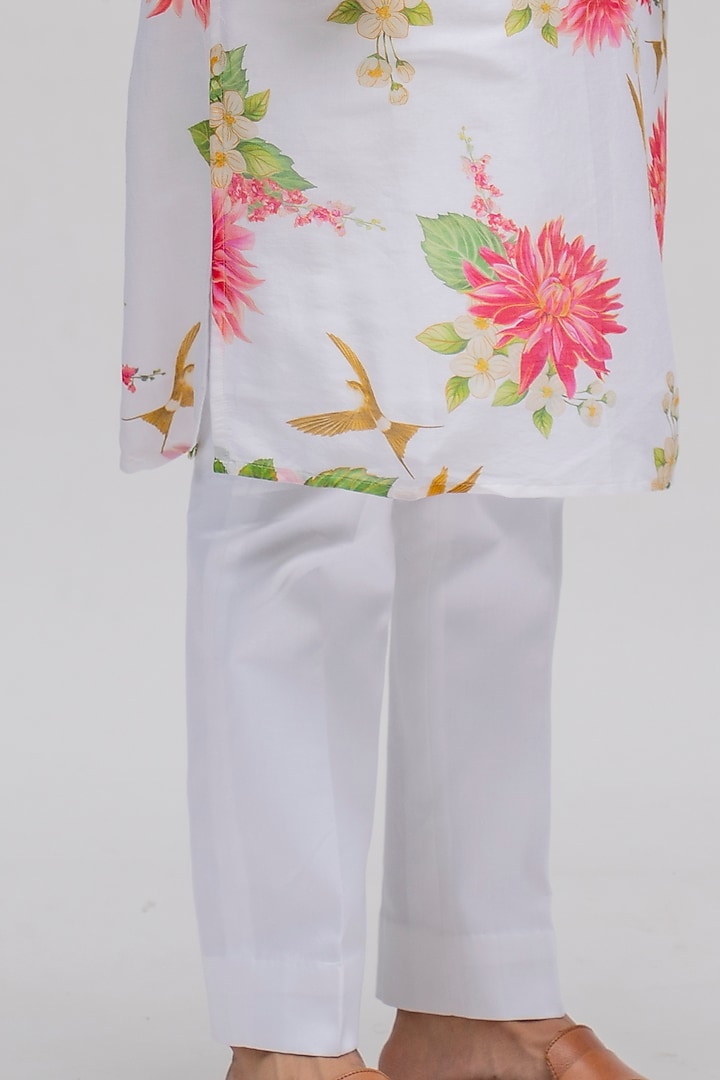 White Digital Printed Kurta Set by chrkha men at Pernia's Pop Up Shop