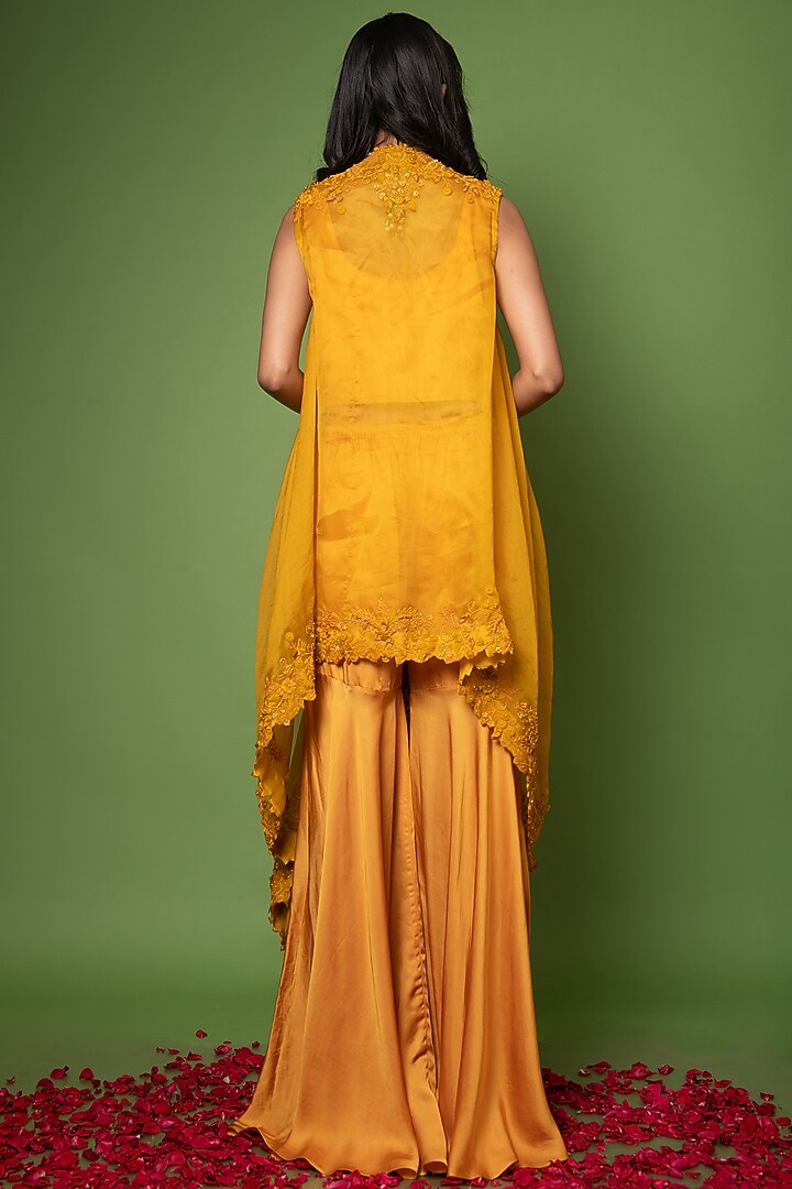 Mustard Embroidered Cape Set by The Cherry Tree by Charu Saraogi at Pernia's Pop Up Shop